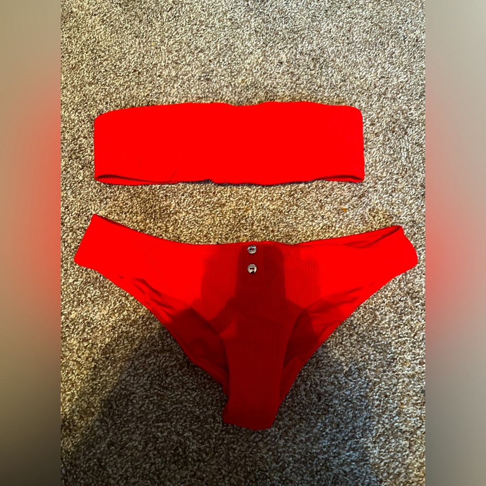 Frankie’s Bikinis Set